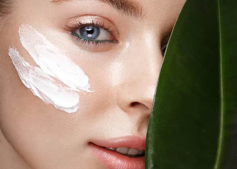 Jakie kremy po laserze frakcyjnym? Odkryj skuteczne rozwiązania dla skóry