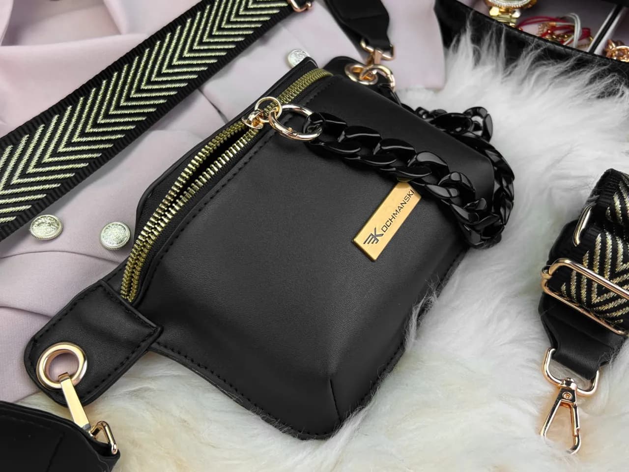 Czy nerka damska może zastąpić torebkę?